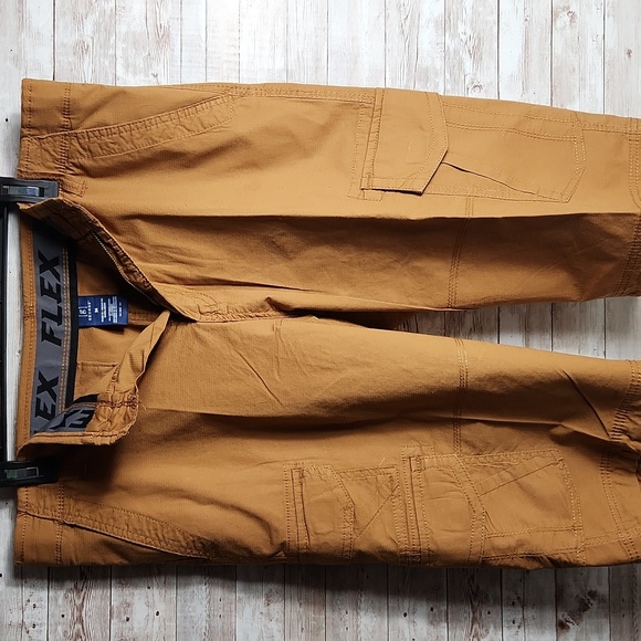 George, Men's Gold bermuda short. In great condition, Sz 34 - Picture 6 of 6